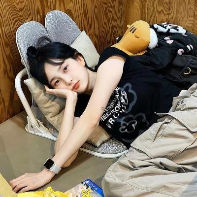 她今天有点奇怪